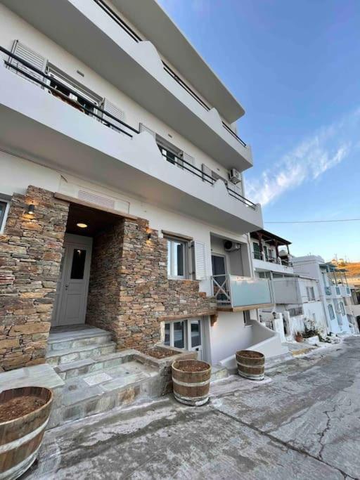 Downtown Tinos View Apartment Exteriör bild